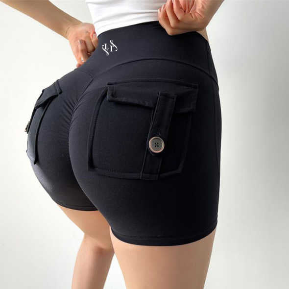 women’s seamless scrunch cargo shorts